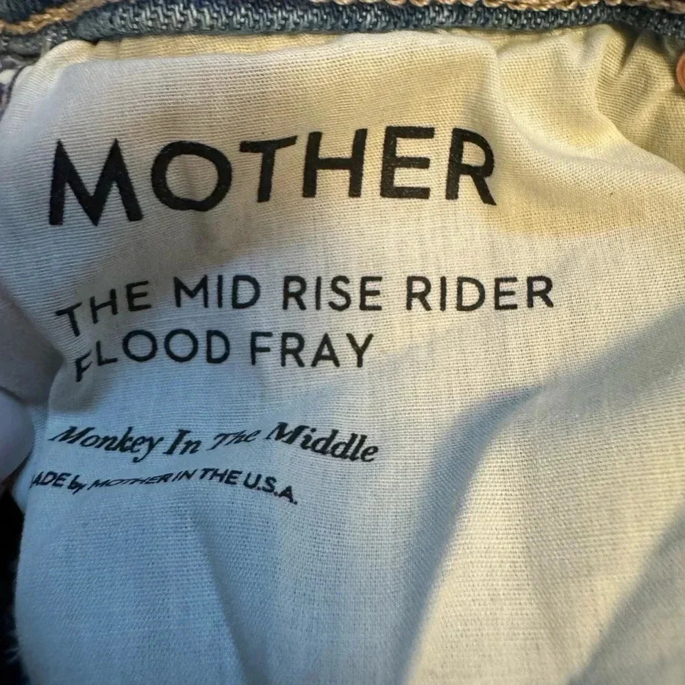 MOTHER JEANS THE MID RISE RIDER FLOOD FRAY-WASH: MONKEY IN THE MIDDLE - Picture 6 of 8